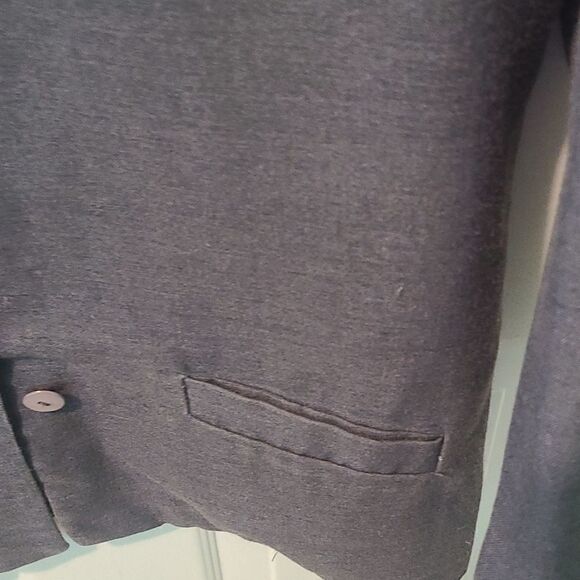 Ladies Censoring Large lightweight, unlined, Grey Suit Jacket - Picture 9 of 11